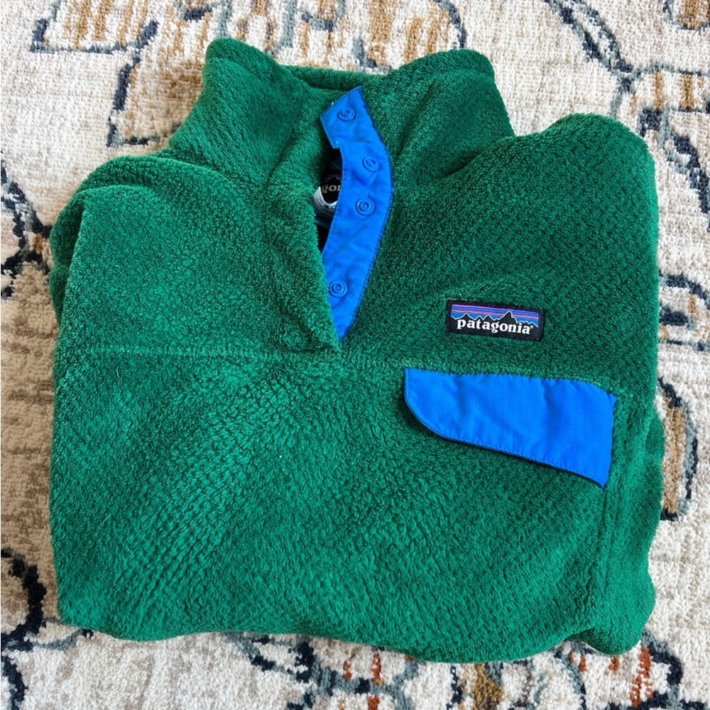 Patagonia Green and Blue Crew Neck Sweater